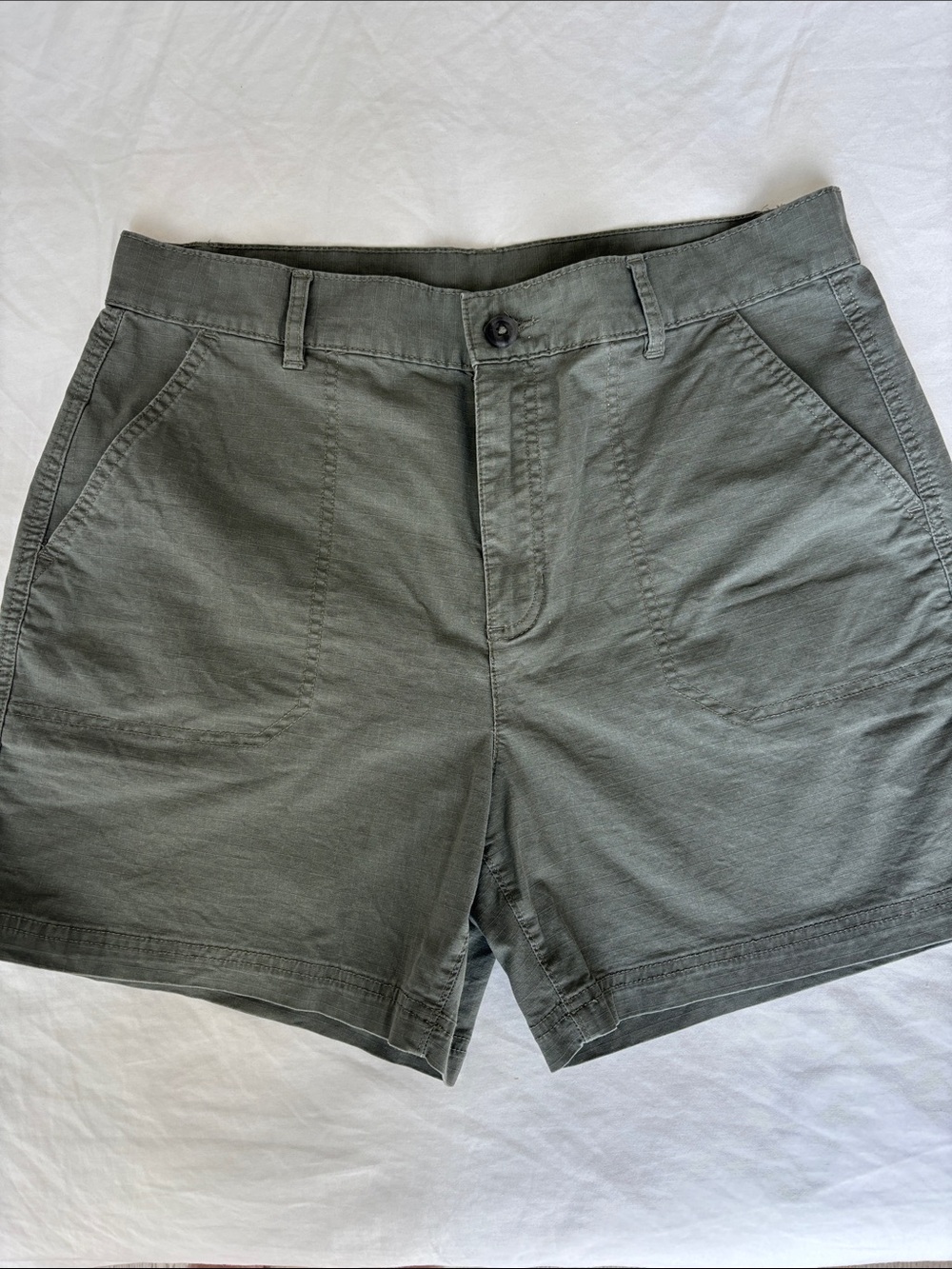 Eddie Bauer Olive Green Casual Shorts (Size 10)